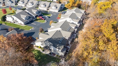 572 Cedar Bluffs Way, Slinger, WI 53086 - photo 7