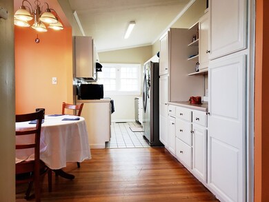 25 Larch Rd, Georgetown, MA 01833 - photo 2