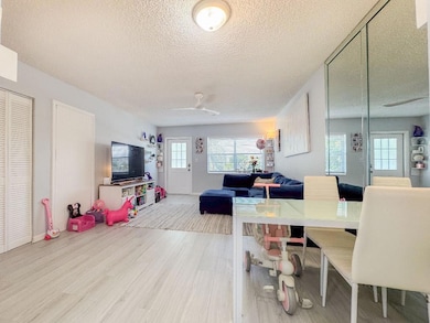 701 Pine Dr unit 210, Pompano Beach, FL 33060 - photo 3