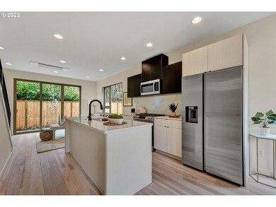 7556 N Berkeley Ave unit 3, Portland, OR 97203 - photo 7