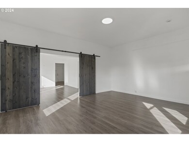 230 SW Morgan St, Sheridan, OR 97378 - photo 5