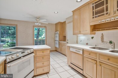 5022 Ten Mills Rd, Columbia, MD 21044 - photo 3