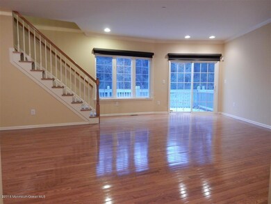 Living room b (Medium) (1)