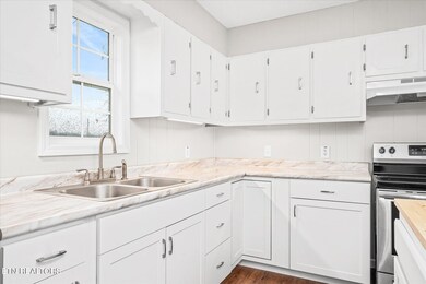 313 Myrtle Ave, Crossville, TN 38555 - photo 7