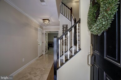 6872 Mclean Province Cir, Falls Church, VA 22043 - photo 5