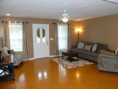 1404 5th Ave, Manchester, TN 37355 - photo 3