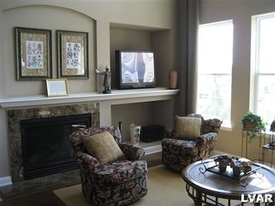 2818 Brinker Ln unit 51, Easton, PA 18040 - photo 6