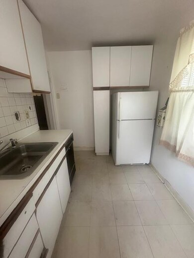 131-66 234th St unit Lower, Rosedale, NY 11422 - photo 6