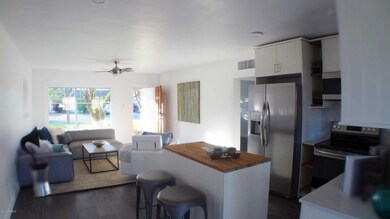 1645N27thPL--Livingroom