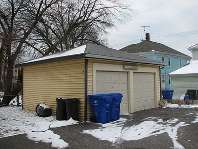 126 Sisson St, Pawtucket, RI 02860 - photo 7