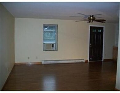 116 Chapin St unit 3, Chicopee, MA 01013 - photo 4