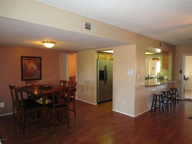 06 Dining Room