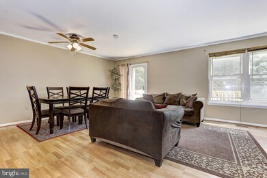 11809 Summer Oak Dr, Germantown, MD 20874 - photo 4