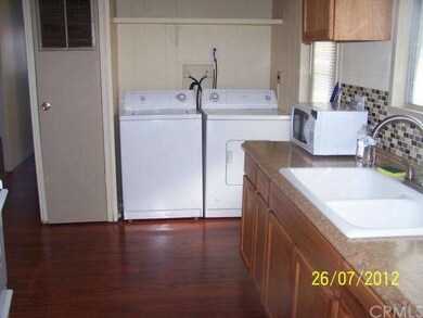 washer and dryer included