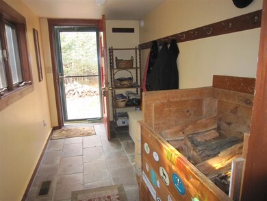 83 Mountain View Rd, Putney, VT 05346 - photo 5