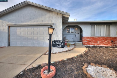 1428 Saint Frances Dr, Antioch, CA 94509 - photo 2