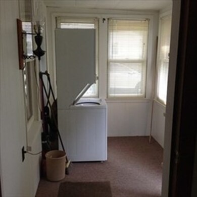 48 Ridgeway St, Westfield, MA 01085 - photo 2