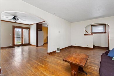 2328 E 32nd St, Lorain, OH 44055 - photo 4