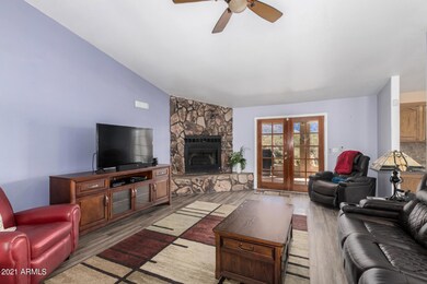 959 N Roadrunner Rd, Apache Junction, AZ 85119 - photo 4