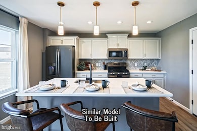 2452 Ventnor Ave, Reading, PA 19605 - photo 5