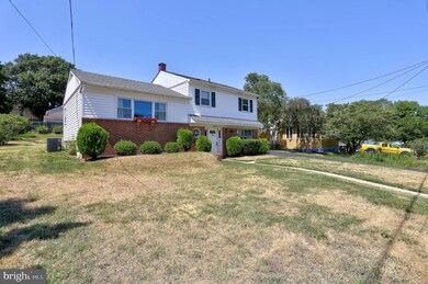 8434 Bay Dr, Pasadena, MD 21122 - photo 3