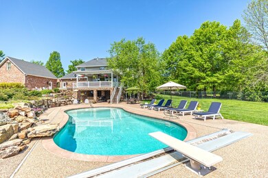 1504 E Highlands Ct-55