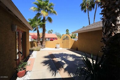 Courtyard2