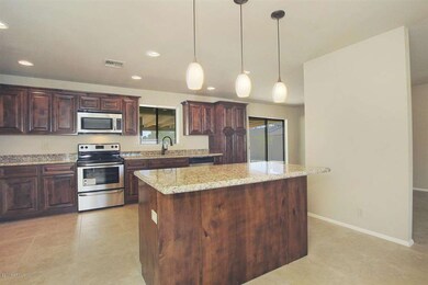 2055 W Edgemont Phoenix AZ-large-009-Sto