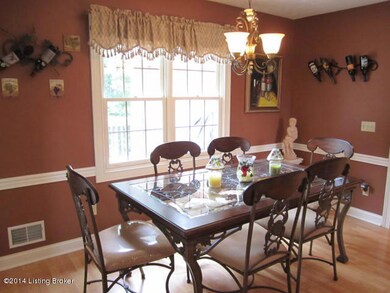 22Diamond Ct - Breakfast Area (2)