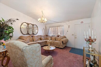 07-Living Room
