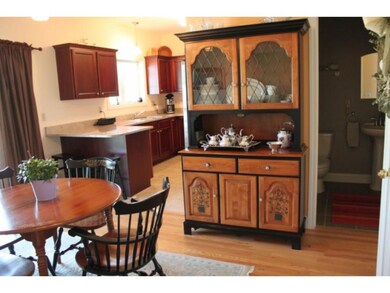 76 Old Academy St unit 102, Fairfax, VT 05454 - photo 3