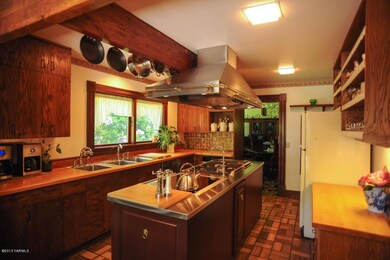 A Great Space to Gather and Cook