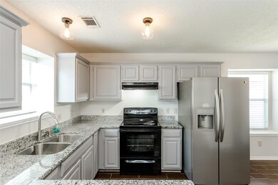 2514 Daisy Ln, Rowlett, TX 75089 - photo 6