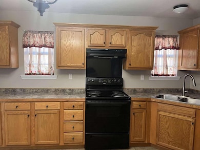 703 E Canal St, Picayune, MS 39466 - photo 4