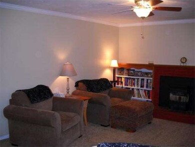 42 Janet Cir, Shrewsbury, MA 01545 - photo 4