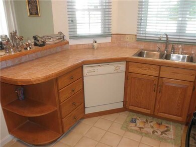 Kitchen. Lots of Storage, Lots of Space for Cookin