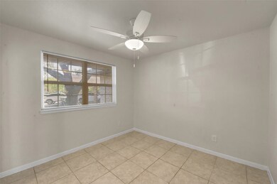 9211 Bedworth Ln, Houston, TX 77088 - photo 5