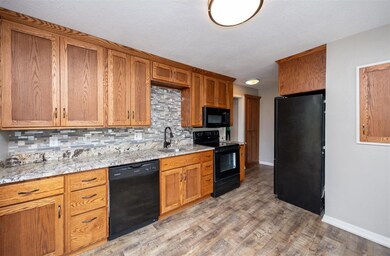 1012 28th St, Des Moines, IA 50311 - photo 6