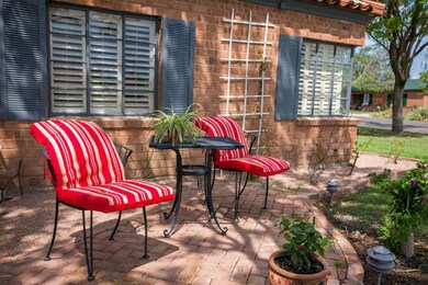 FRONT PATIO!