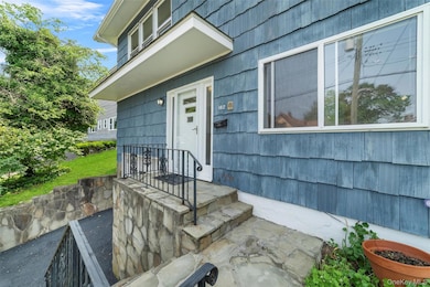 102 Maple St, Croton On Hudson, NY 10520 - photo 2