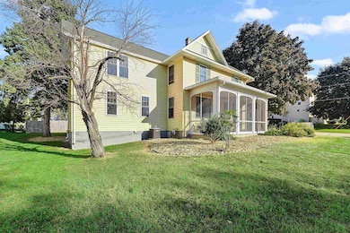 701 N Center St, Beaver Dam, WI 53916 - photo 4