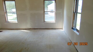 7 Whalen St, Lincoln, ME 04457 - photo 3