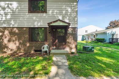 3940 Hunters Ridge Dr unit 3, Lansing, MI 48911 - photo 6