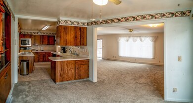 810 S 5th St, Basin, WY 82410 - photo 7