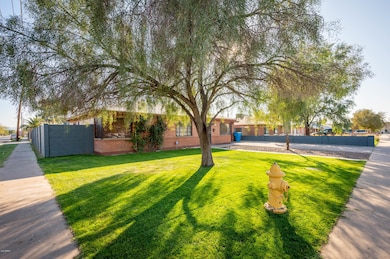 2043 E Cypress-5