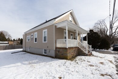 16 Oliver St, North Dartmouth, MA 02747 - photo 2