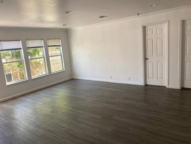 8901 Spaulding St unit A, Houston, TX 77016 - photo 5