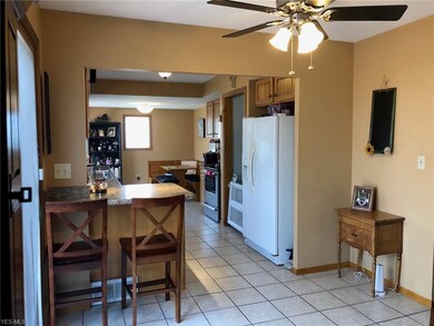 28271 Gilchrist Dr, Euclid, OH 44132 - photo 4