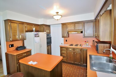 2122 Spansail Dr, Niles, MI 49120 - photo 3