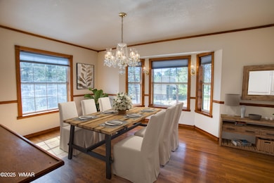 Eat-In Dining STAGED